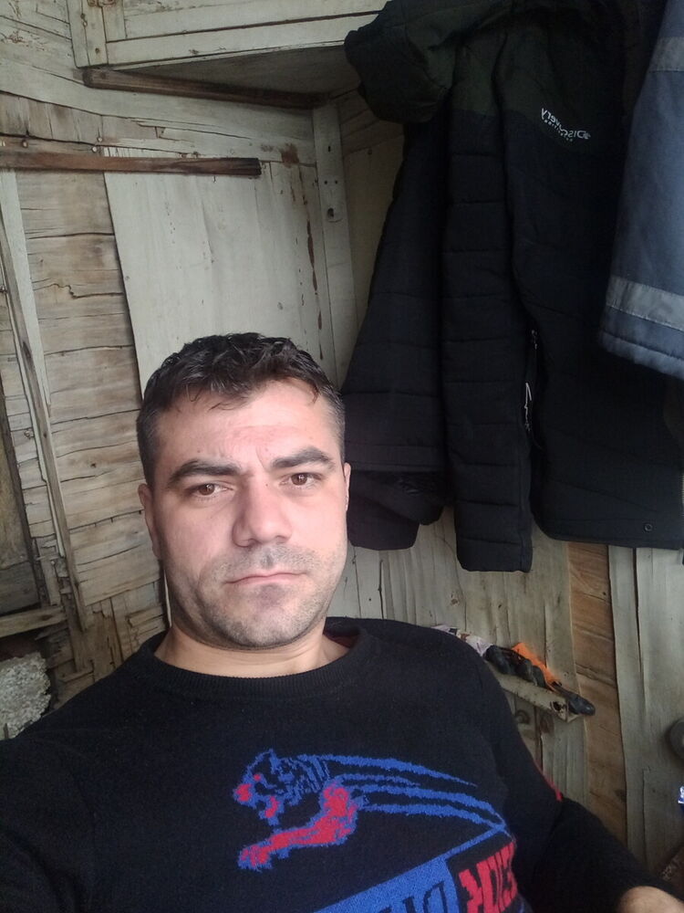  20769289  Renat, 35 ,    