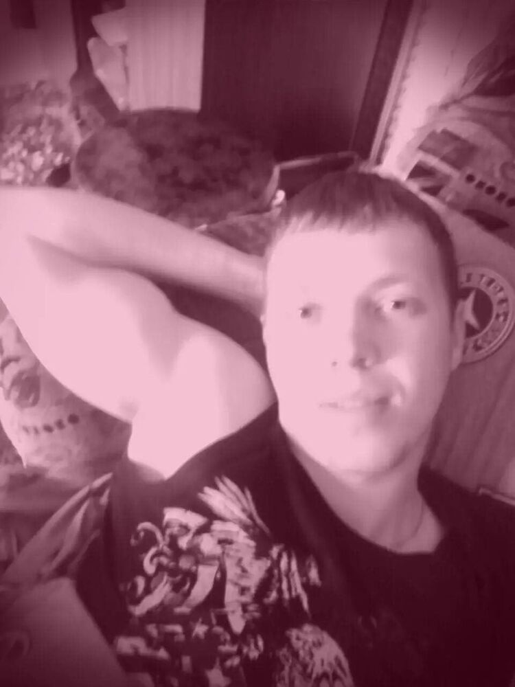  33704079  Pavel, 35 ,    