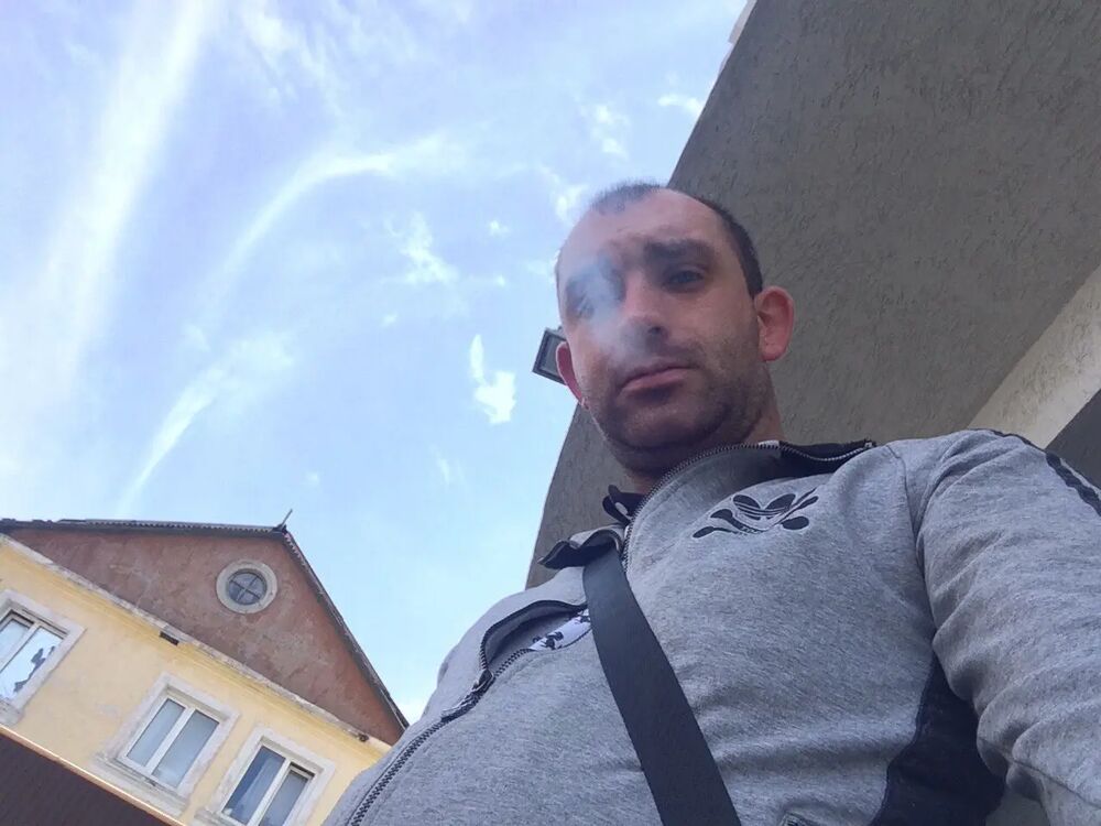  47527529  , 37 ,    