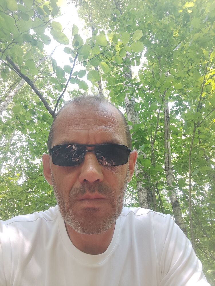  28347059  Konstantin, 53 ,    