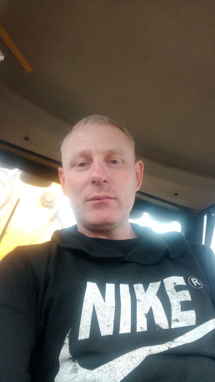  43748349  , 38 ,    