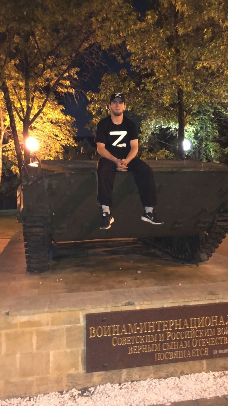  28273359   , 24 ,    
