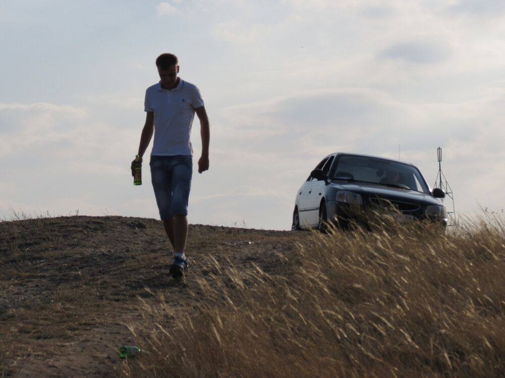  10846649  Denis, 33 ,    