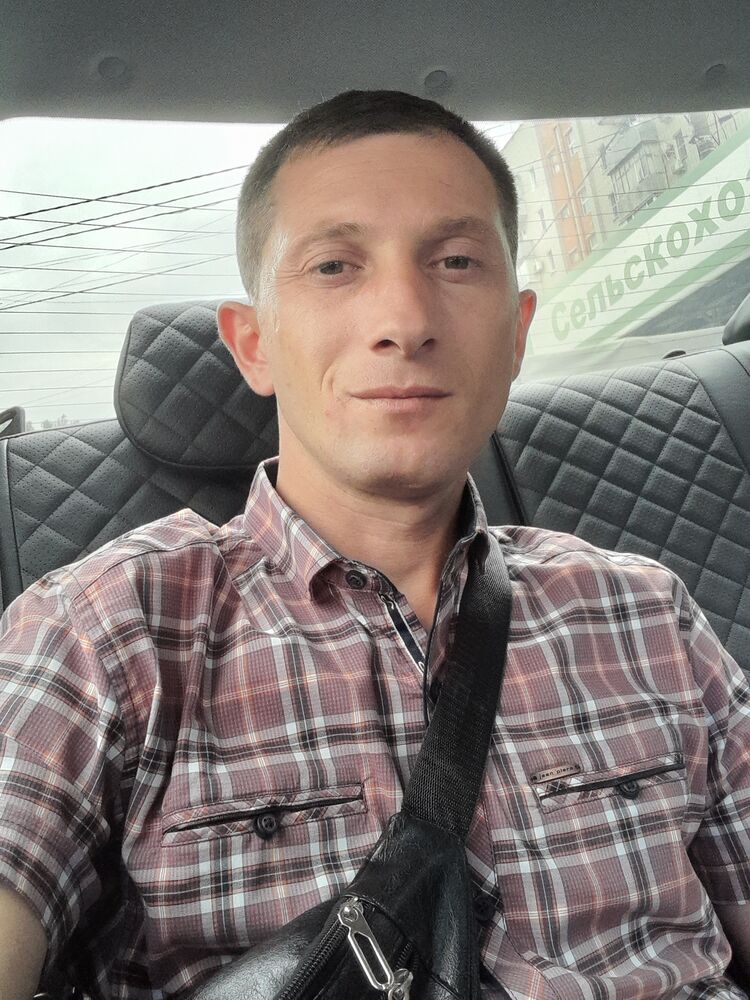  ,   Vladislav, 36 ,   ,   