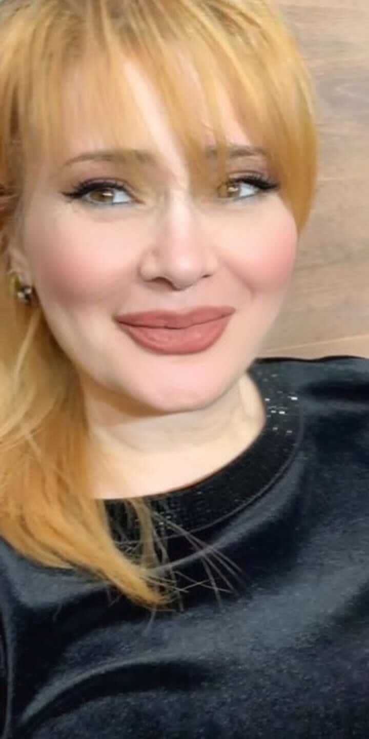  52665169  Lena, 53 ,    