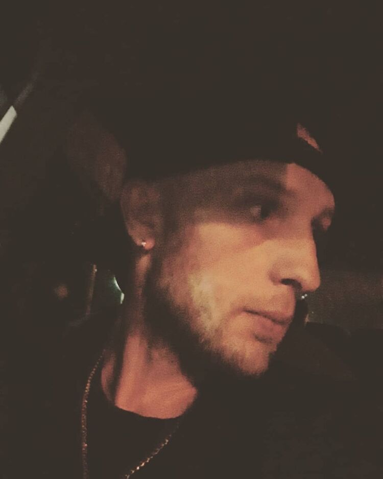  52652899  , 35 ,    