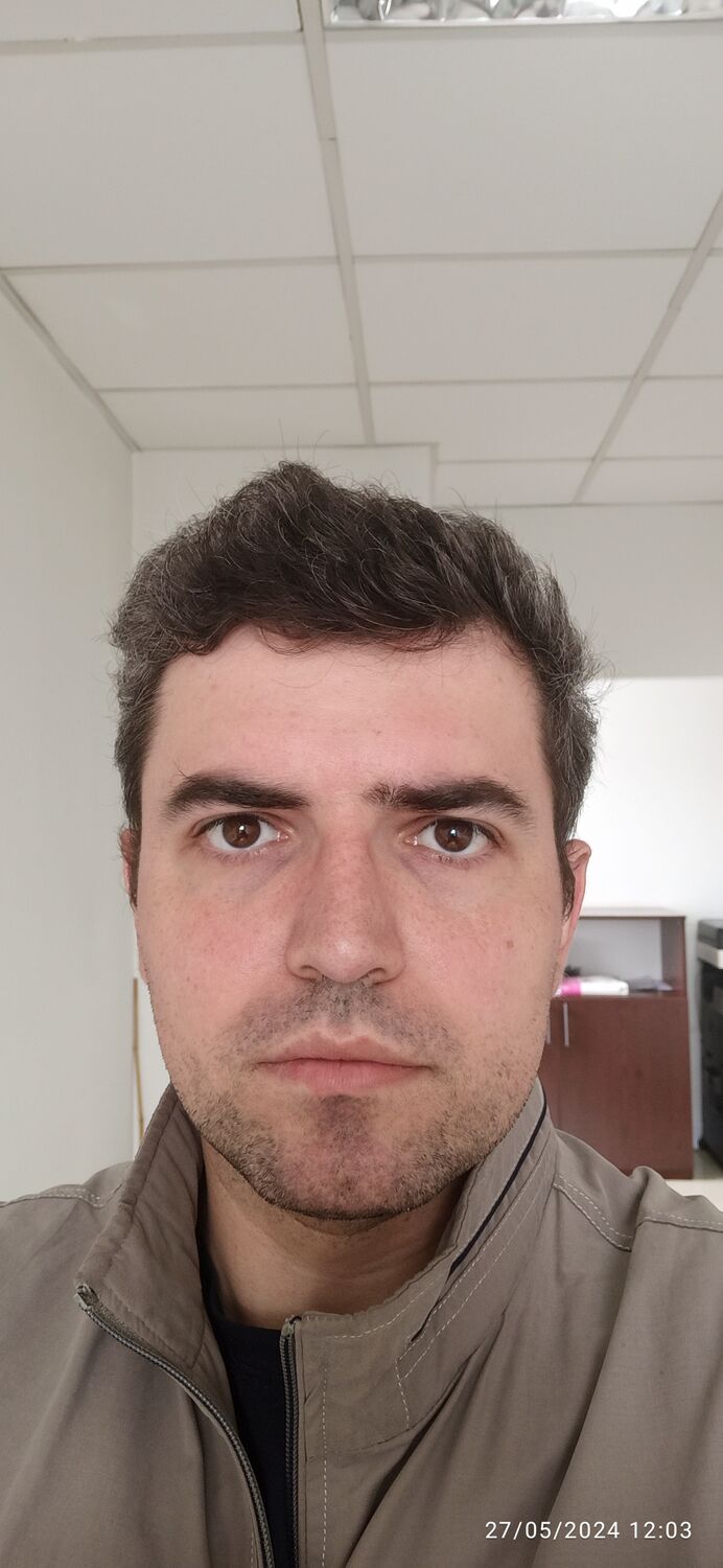  52801449  Vlad, 34 ,    