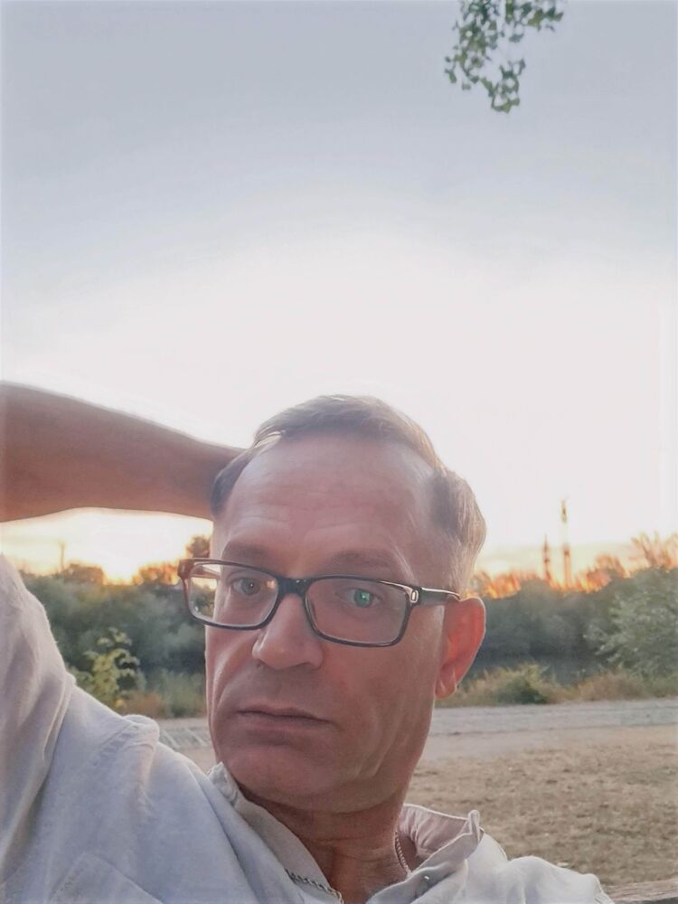  40706939  , 49 ,    