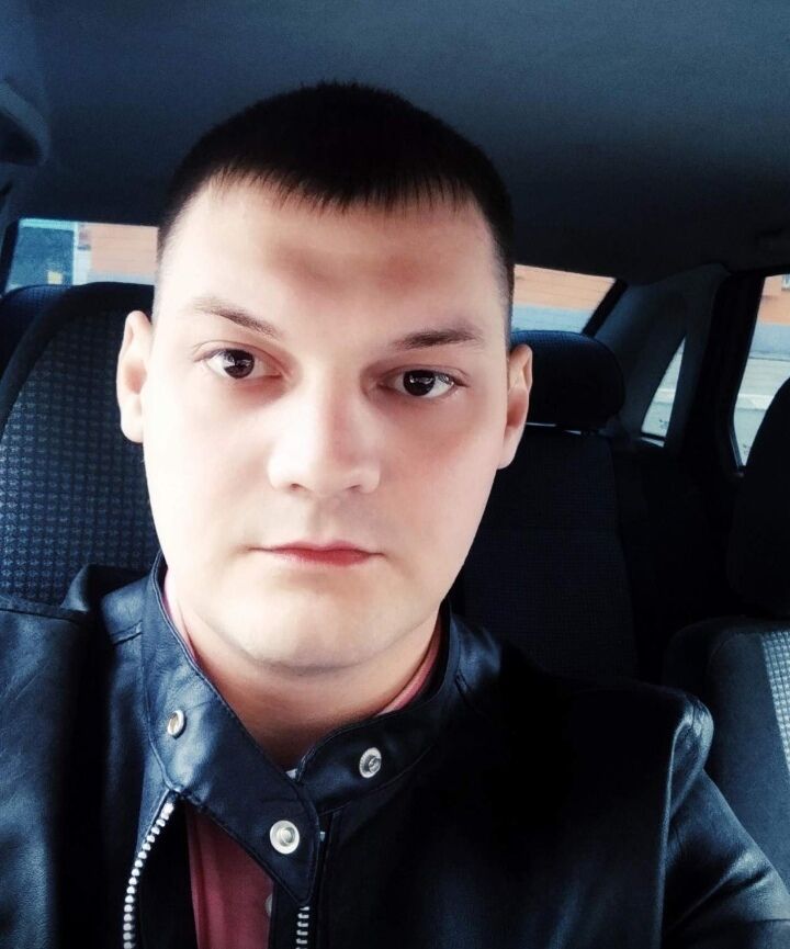  37106829  Evgen, 32 ,    