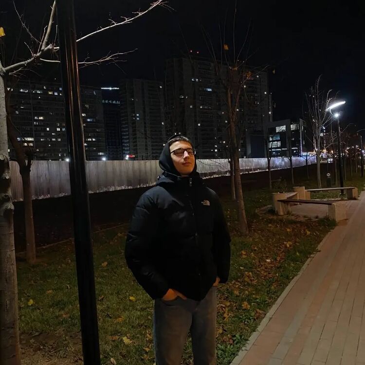  33162759  , 21 ,    