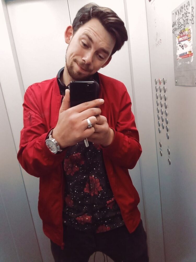  22829489  , 30 ,    -