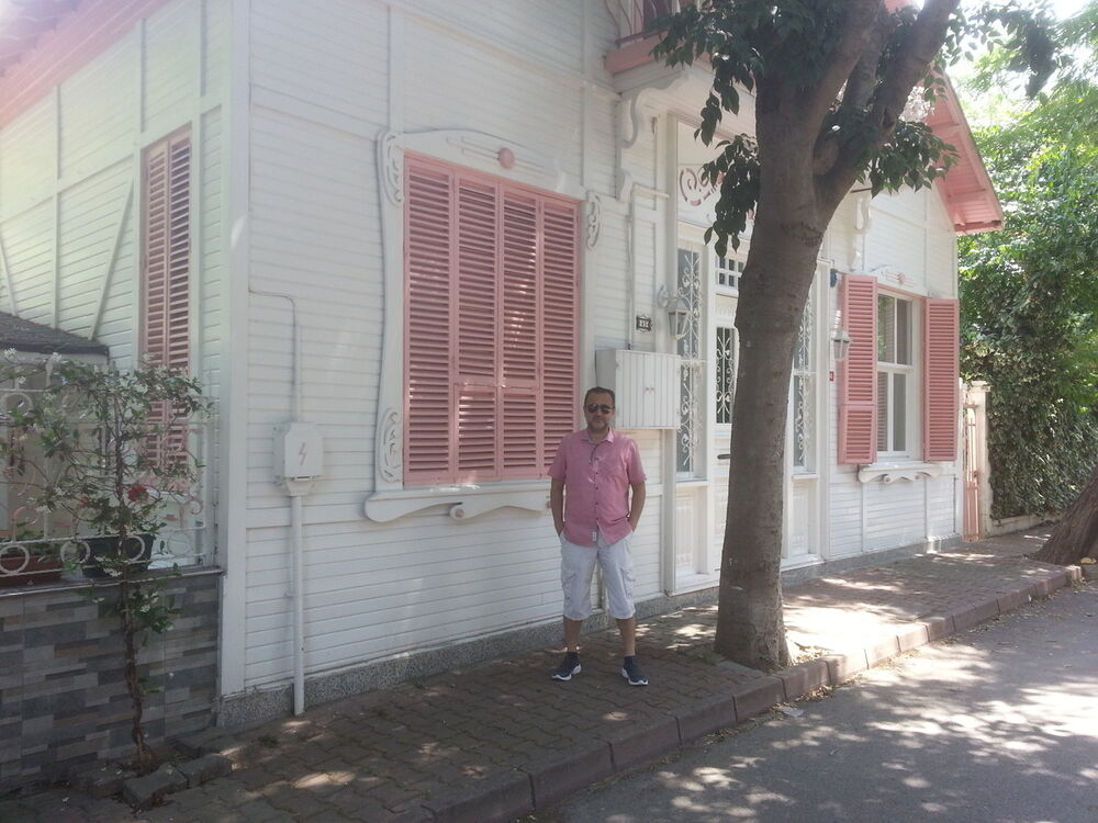  18643309  Ates, 54 ,    