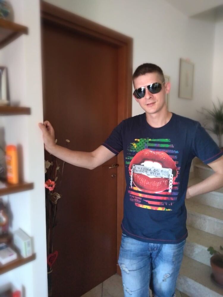  41593929  , 34 ,    