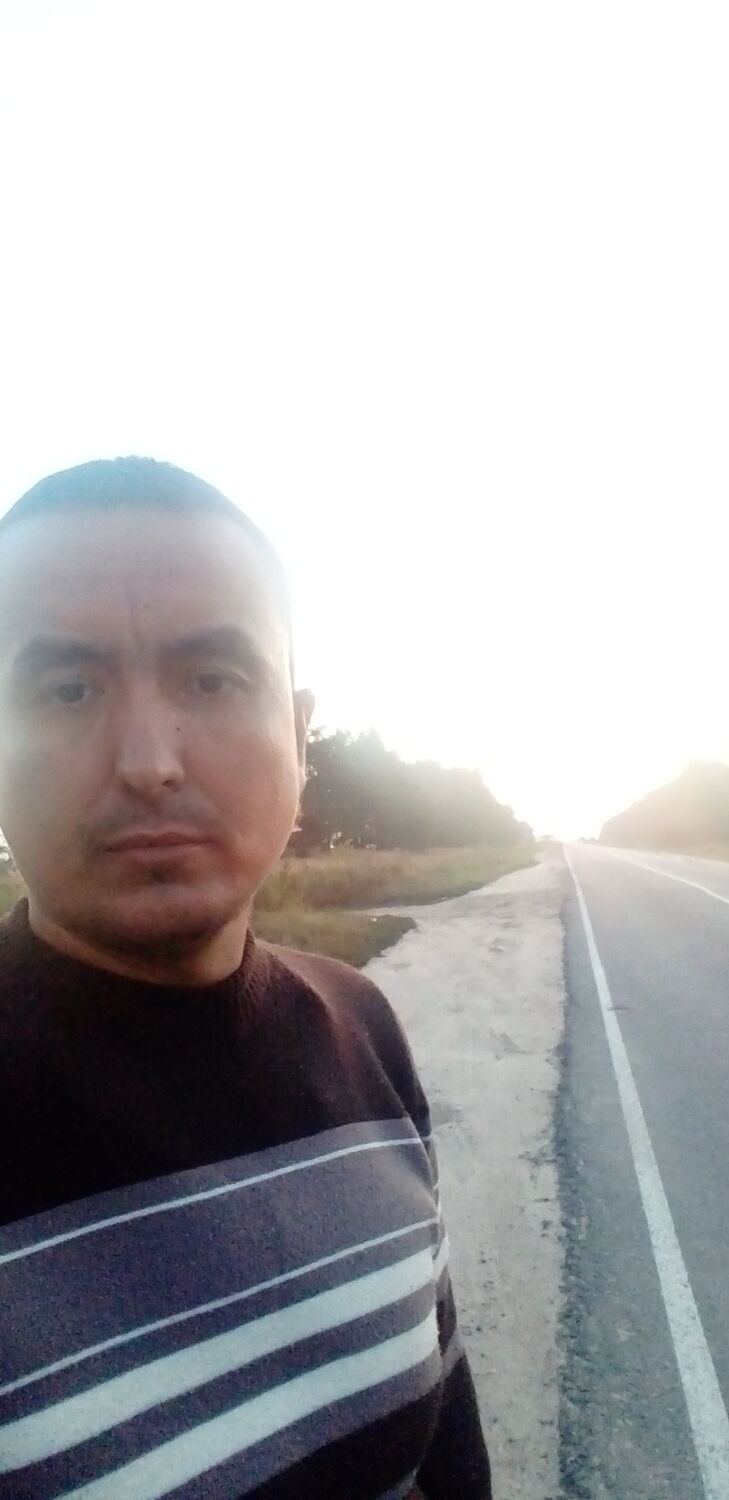  28734149  Doniyor, 41 ,    