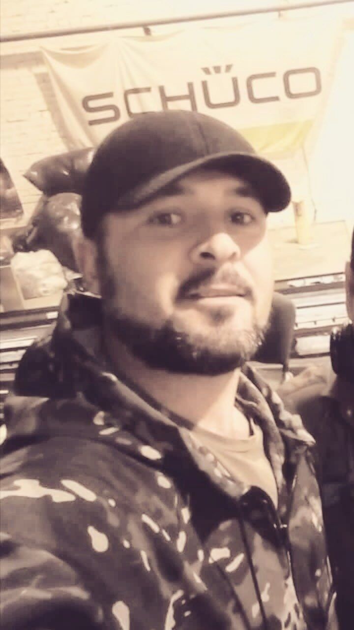  40678549  , 37 ,    -