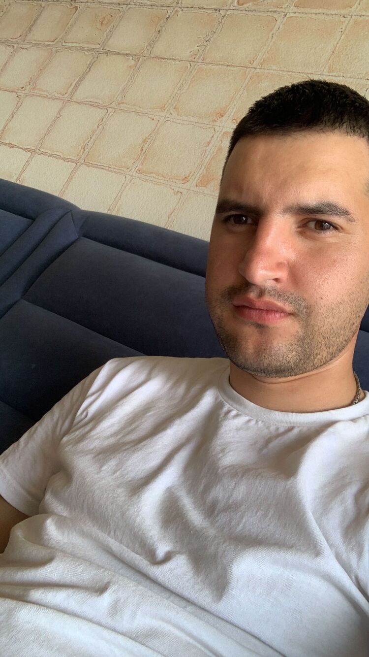  30576979  , 32 ,    