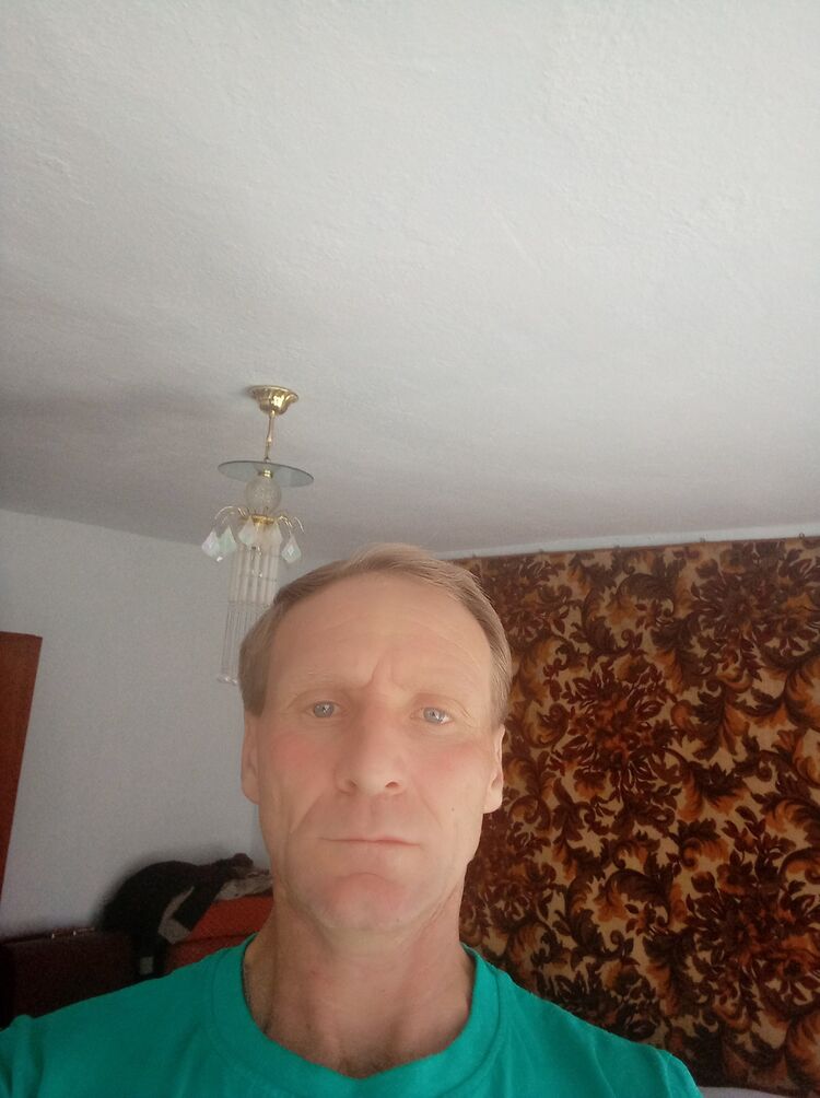  33204549  , 51 ,    