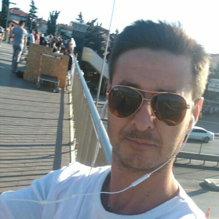  19059759  , 40 ,    -