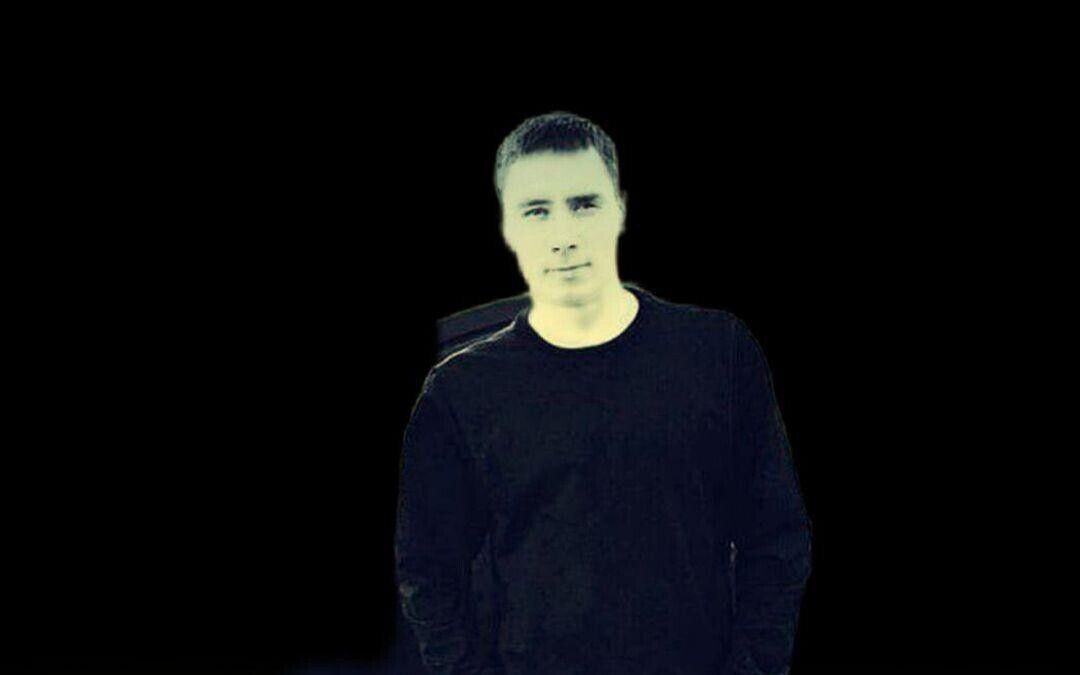  34532039  SLAVIK, 37 ,    