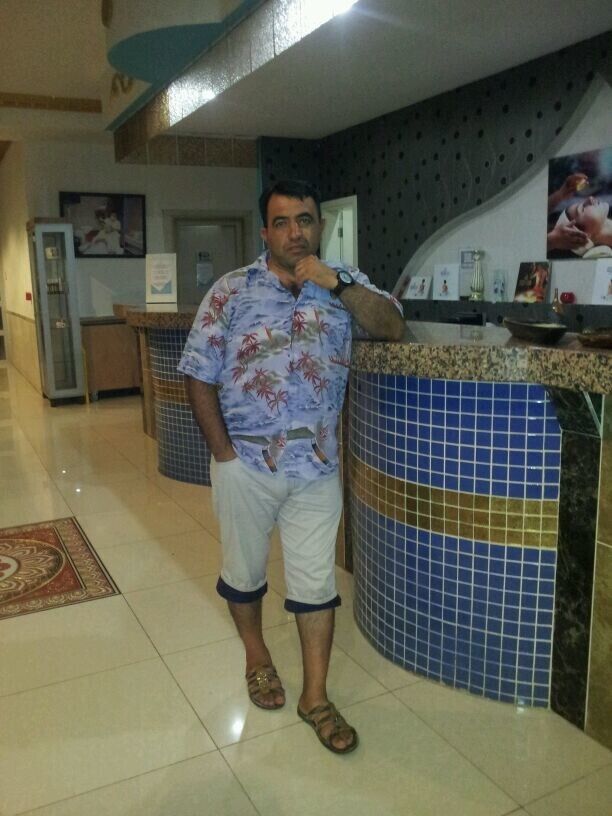  29571879  Valeh, 47 ,    