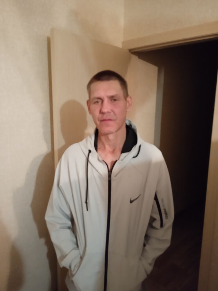  51443019  Alex, 48 ,    