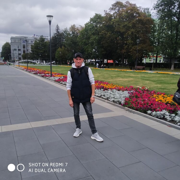  30079799  Dima, 43 ,    