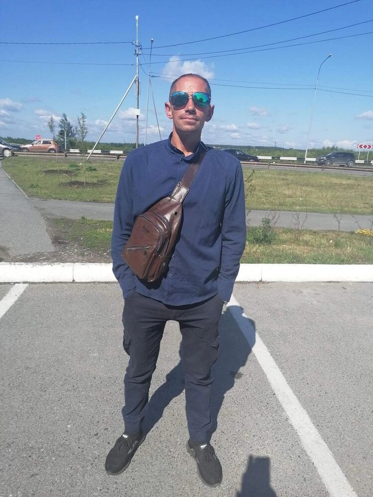  42216199  Farid, 41 ,    