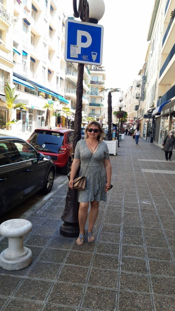  29242269  Almira, 51 ,    Soho