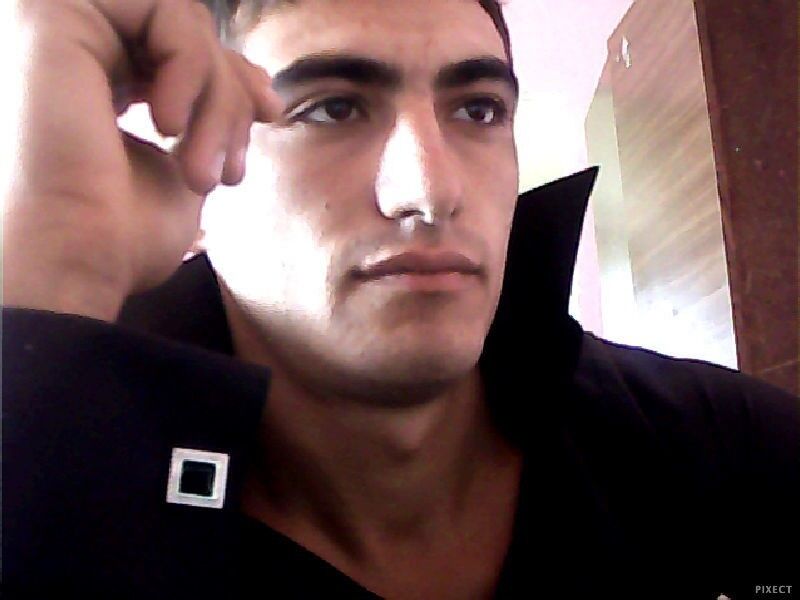  9840229  Slavik, 31 ,    