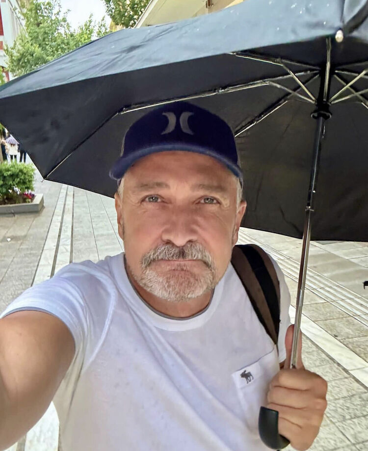  44704069  Martin, 56 ,    Frankfurt Am Main