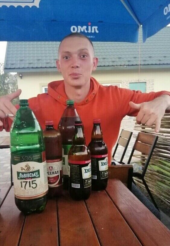  ,   Maks, 27 ,   ,   , c 