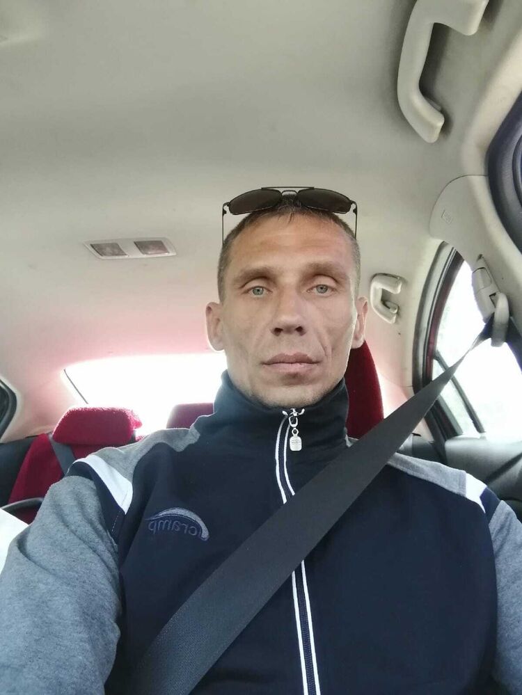  35222719  Igor, 41 ,    