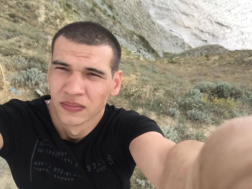  ,   Ruslan, 35 ,   ,   , c 