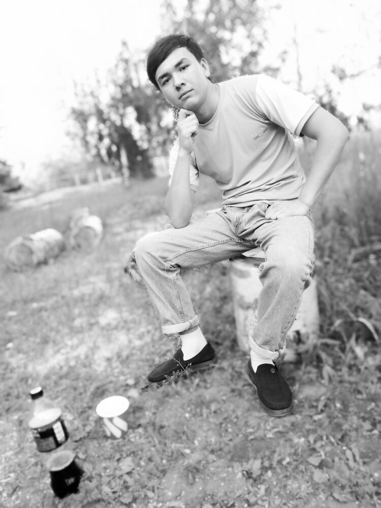 -,   Ali, 21 ,   ,   