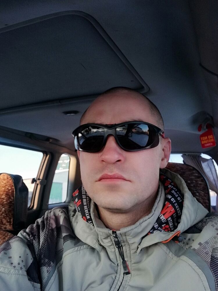 18563619  , 39 ,    