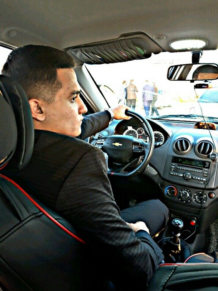  21063969  Ruslankhoja, 27 ,    