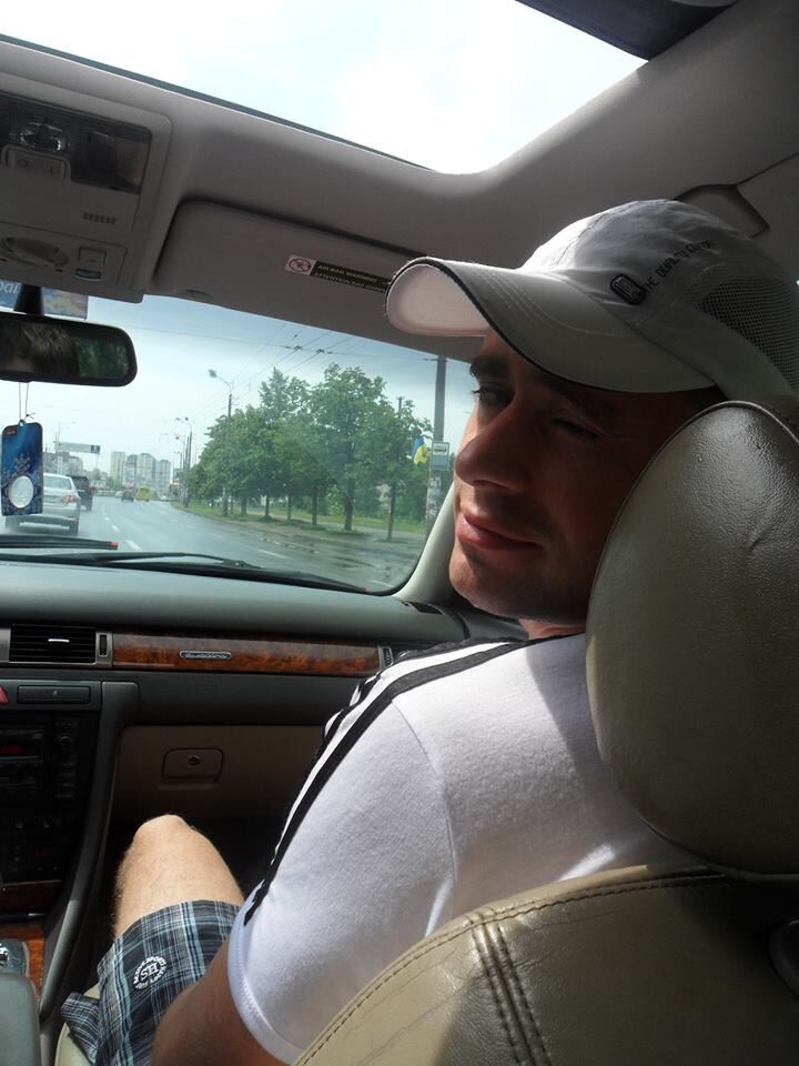  4530219  Andrei, 44 ,    