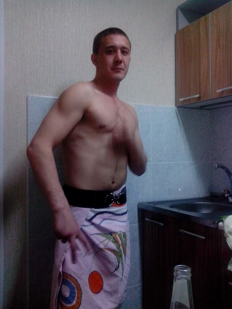  11878439  Artem, 38 ,    