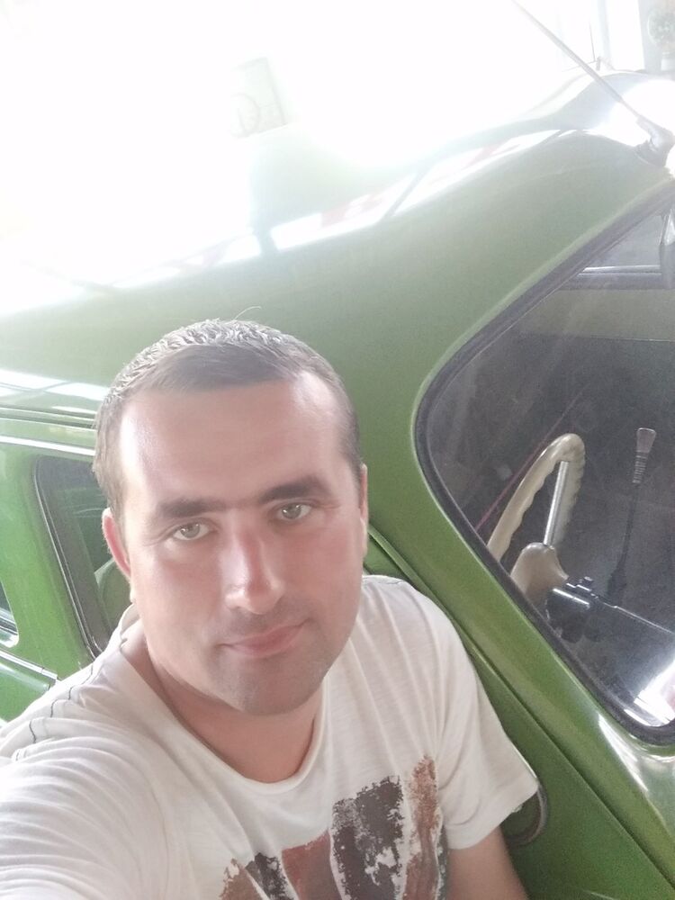  15771499  Alex, 42 ,    