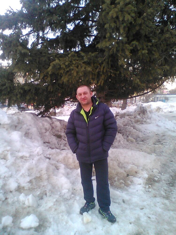  ,   Kostia, 52 ,   