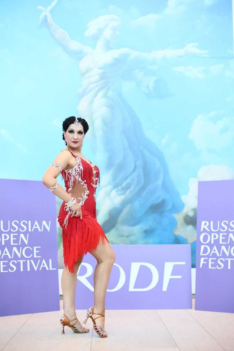  54606209  Yana, 48 ,    