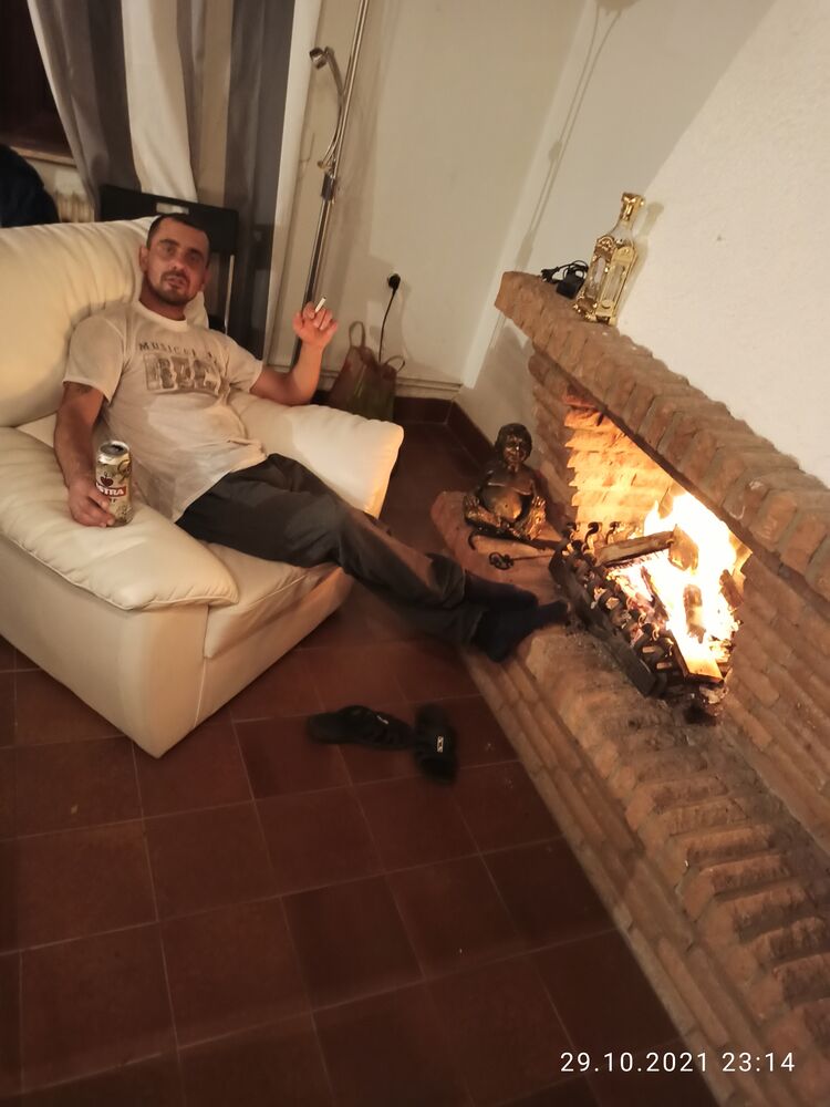  40527879  , 45 ,    