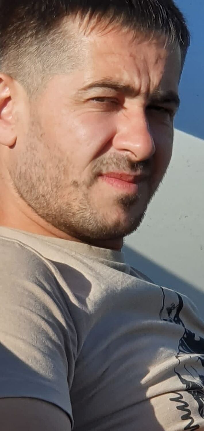  33929469  , 37 ,    