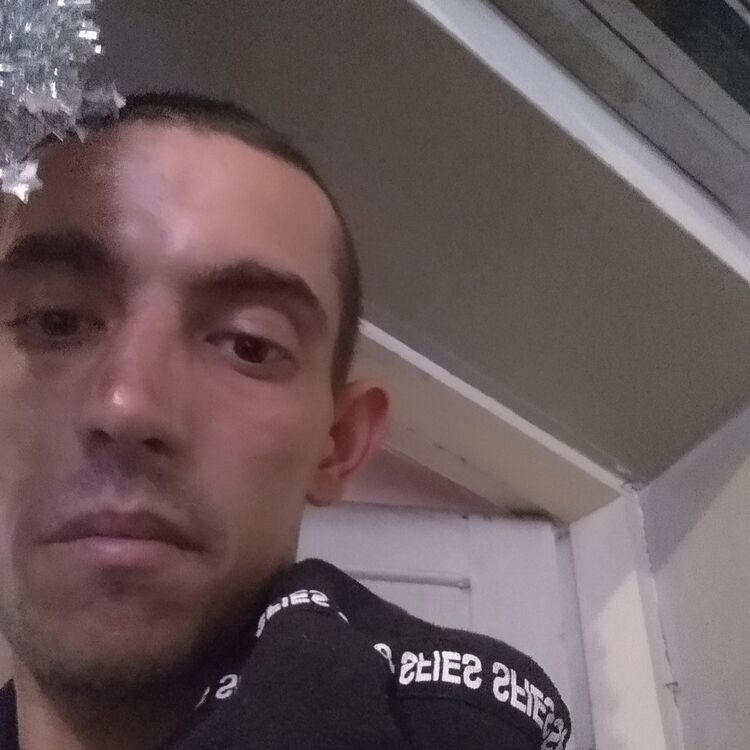  ,   Alexander, 34 ,  