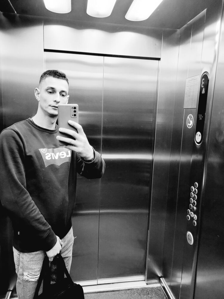  48817159  Kirill, 33 ,     
