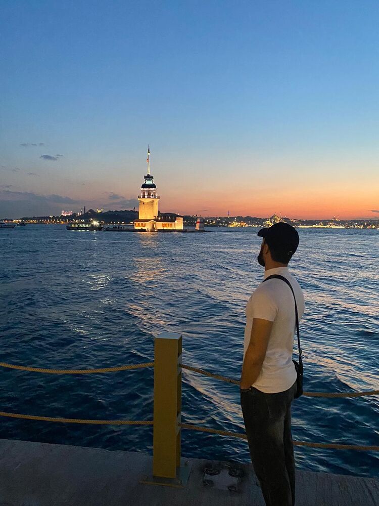  45447259  Sadiq, 27 ,    