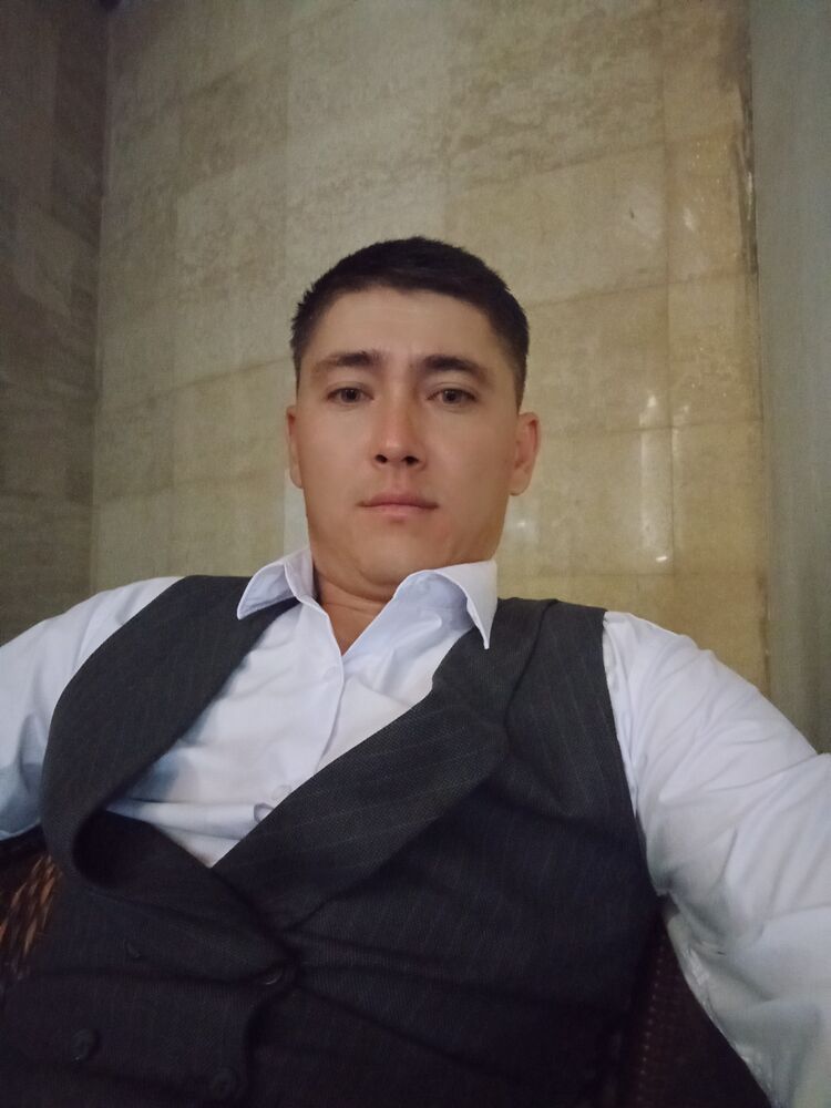  31727539  Anuar, 32 ,    