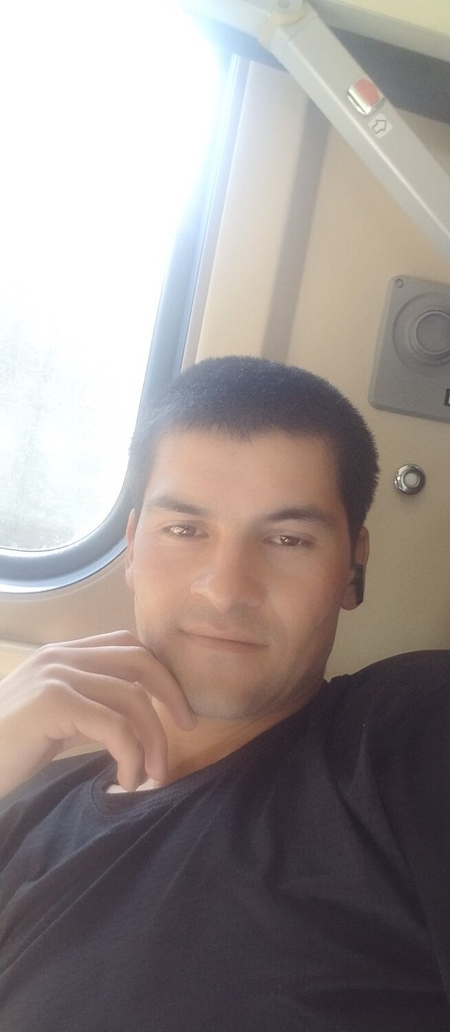  45698289  Raufjon, 27 ,    