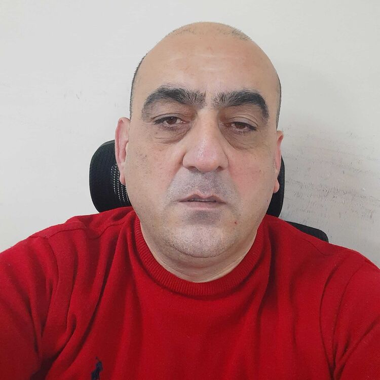  52932889  Temur, 50 ,    