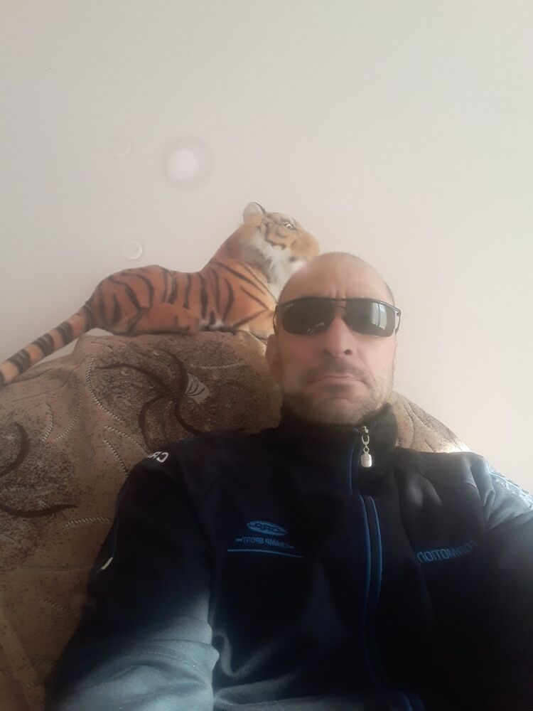 ���������� �����-���������, ���� ������� Sarkis, 51 ���, ������������ ��� ������, ����� � ���������, c�������� ���������, ���������